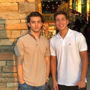 Meet your Posher, Tomas